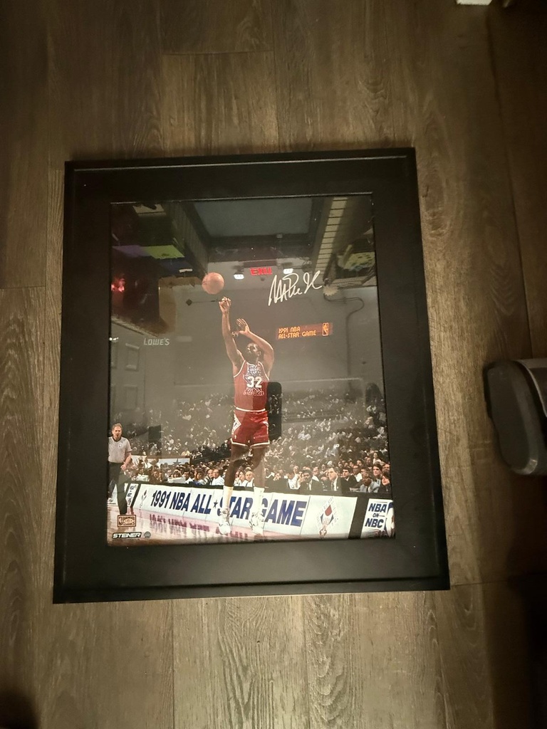 [CC-SPORT-0002] Framed Signed 1991 NBA All-Star Game Photo